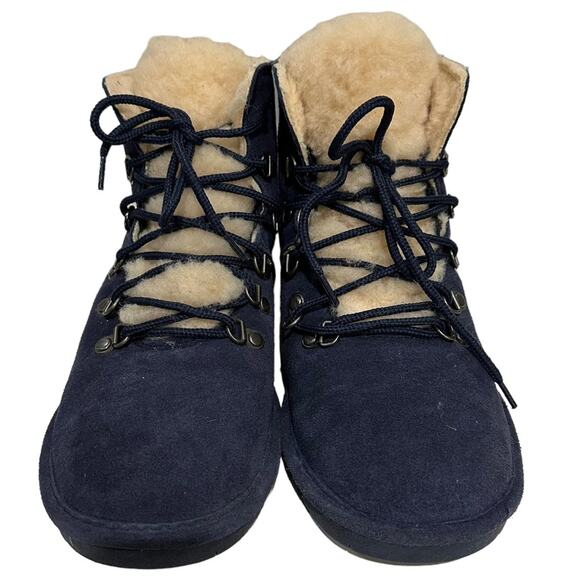 BEARPAW Kerri Suede Lace-up Boot with NeverWet™-Cadet Blue-Size 9
New. - Picture 1 of 10